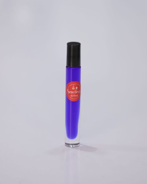 Sencileyin Kar Yağdı (Menekşe) / Sencileyin It Snowed (Violet Flowers)